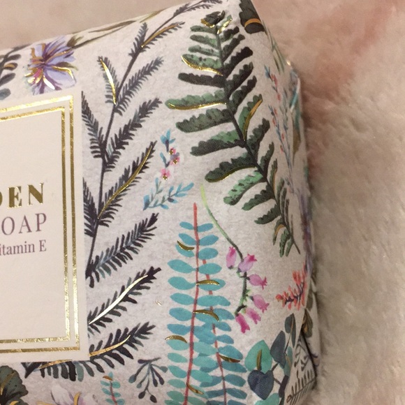 Mia & Co Colorful Herb Garden Scented Luxury Soap Bar 10.58 oz NWT shea butter - Picture 4 of 12